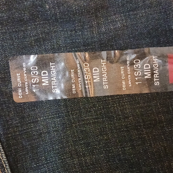 Levis Mid-Rise Demi Curve Straight Jeans size 11S/30 - Picture 6 of 8